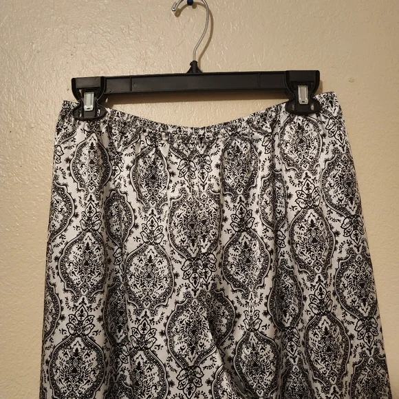 Women's Sleepwear - Picture 15 of 16